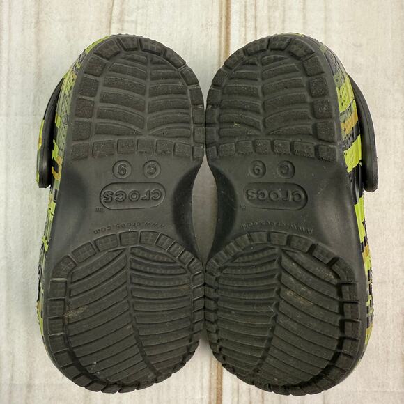 boys classic crocs digi camo sandals 9C - Picture 3 of 4